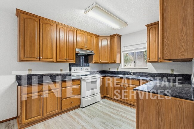 Photo - 2304 Villanova Cir