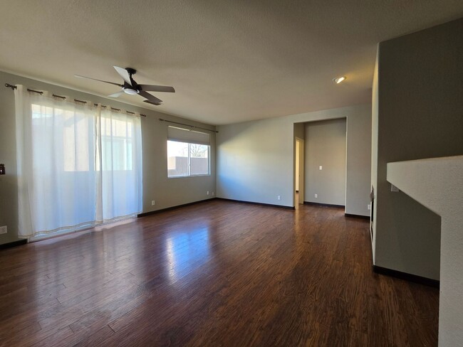 Photo - 9 Autumn Light Pl