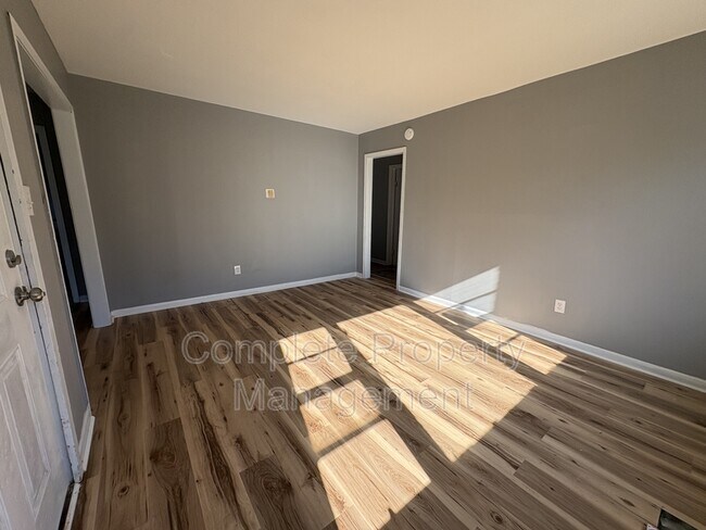 Photo - 808 Fairfax Ave