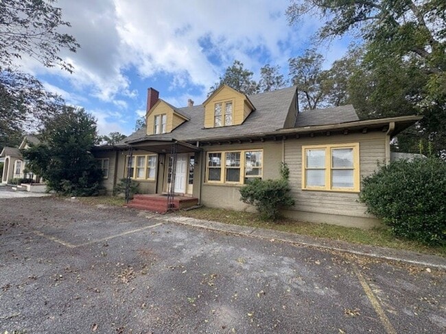 Building Photo - 3373 Vineville Ave Unit 7