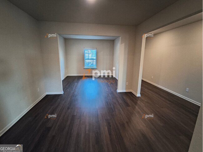 Photo - 209 Oliver Dr