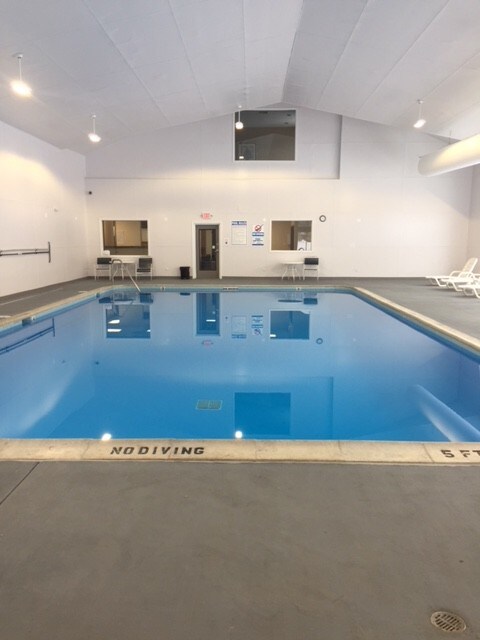 Piscina interior - The Greens Of Irish Prairie