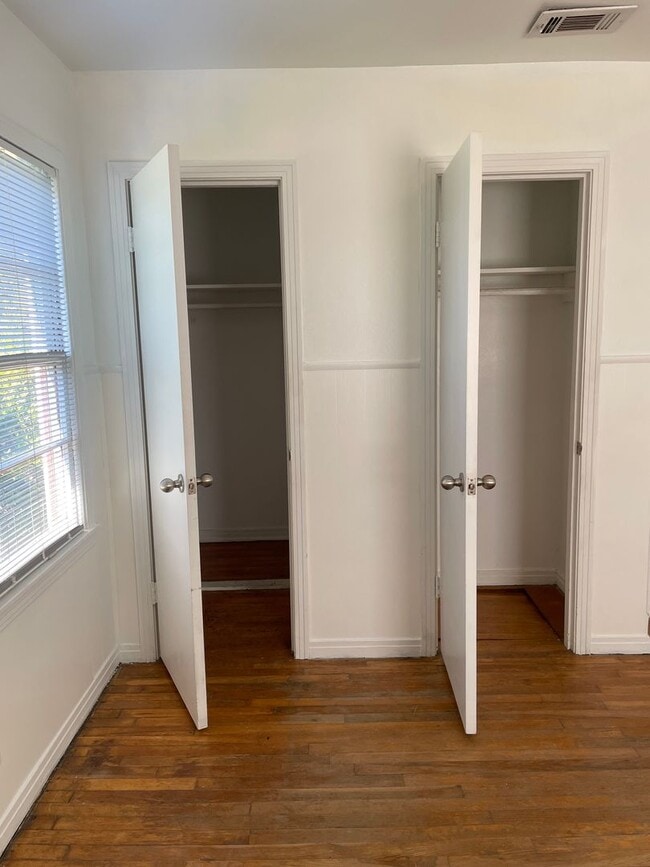 Photo - Available Now! *Pet Restrictions* 3 Bedroo...