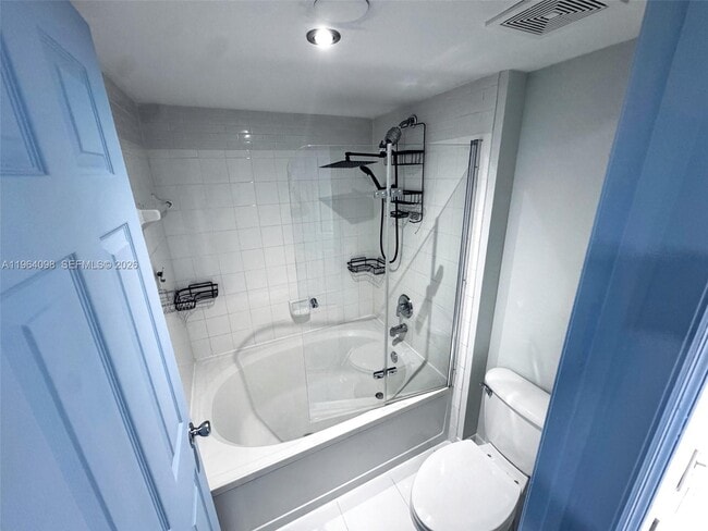 Photo - 2881 NE 185th St