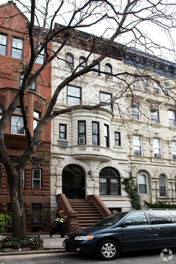 Photo - 125 W 77Th St