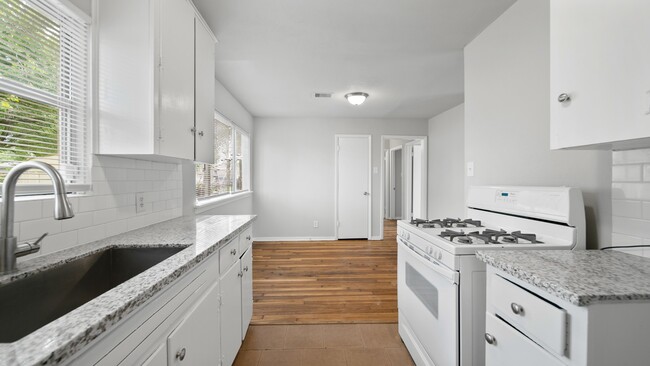 Photo - 1213 Hector Ave