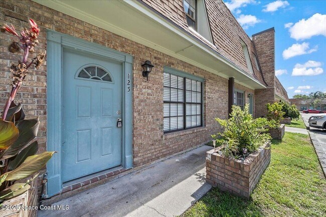 Photo - 1300 Arlington Ln NE