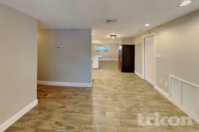 Photo - 1705 Coppertree Dr