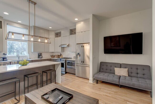 Photo - 1120 Argyle Ave Unit ID1051694P