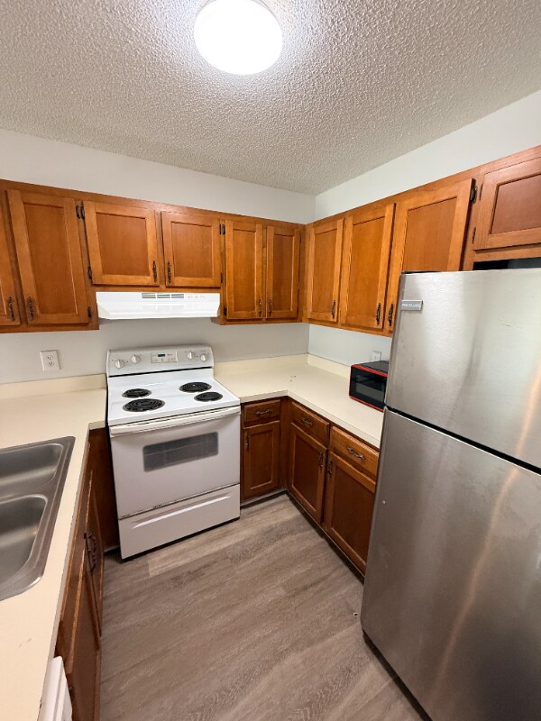 Photo - 1901 Airport Rd