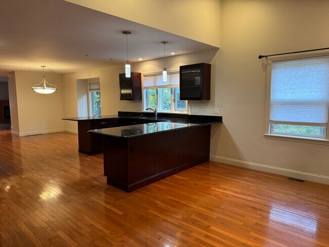 Photo - 195 Forest St