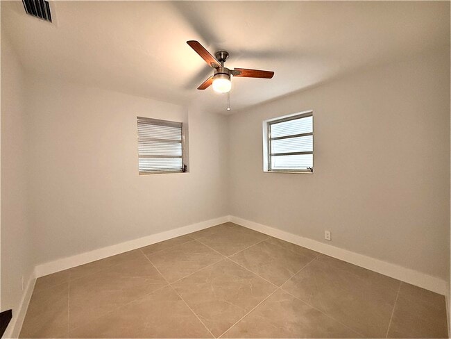 Photo - 2018 Whitney Rd