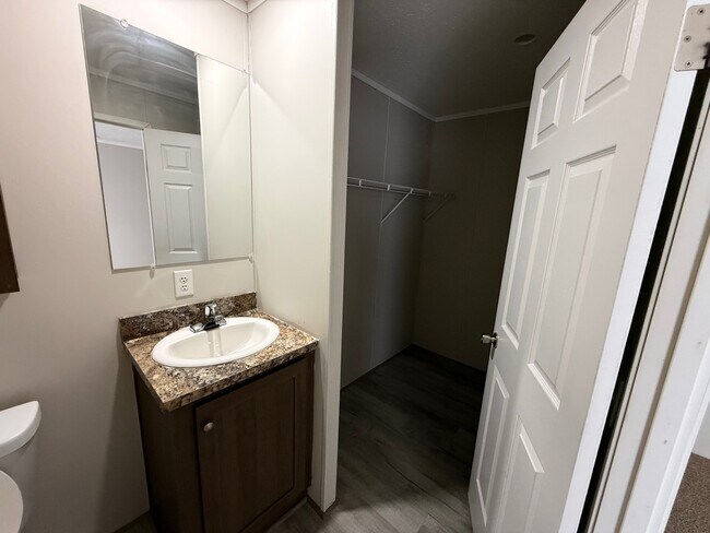 Photo - 124 Campbell Dr