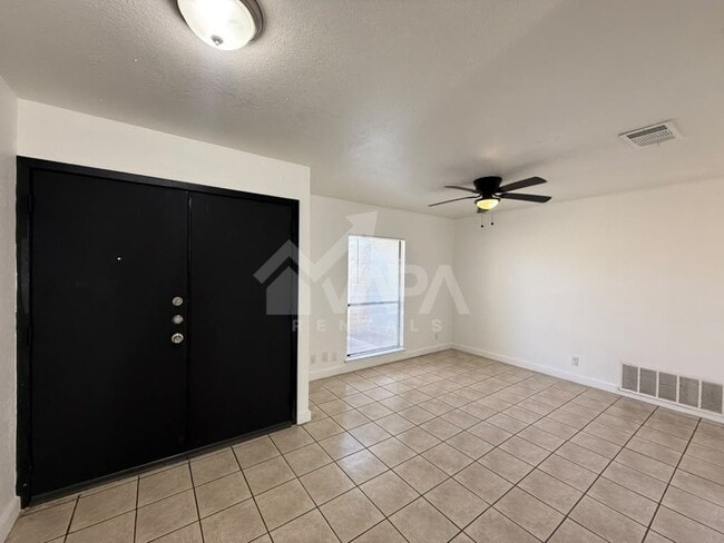 Photo - 827 Blue Astor Dr