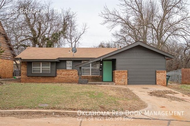 Photo - 848 Briarlane Rd House