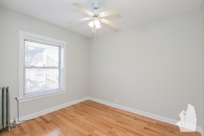 1916 W Winona St Unit 1920-1