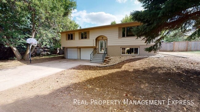 3 Bed 3 Bath Home in Sioux Falls! - 3 Bed 3 Bath Home in Sioux Falls!