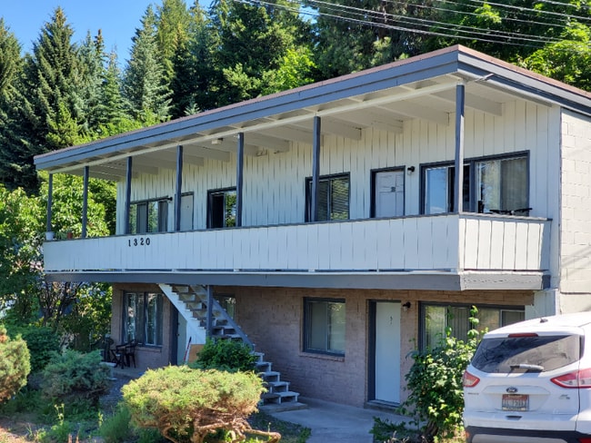 Building Photo - 1320 Linda Ln