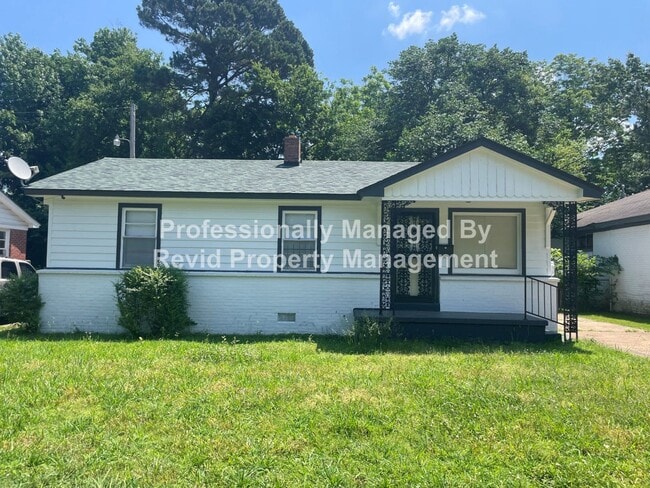 Building Photo - 744 Lester St