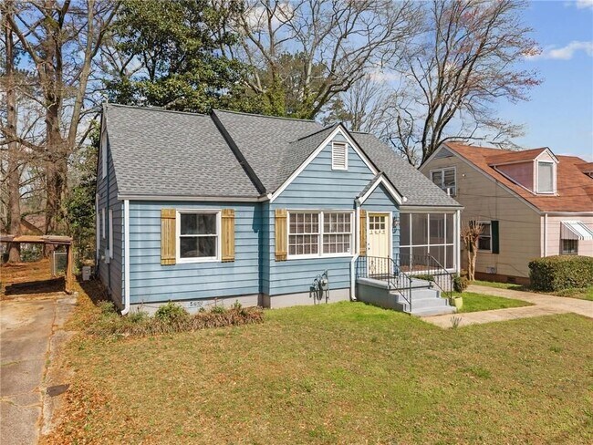 Photo - 1649 Beecher St SW