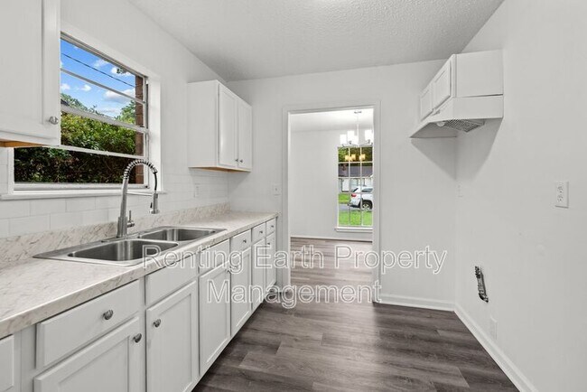 Photo - 6140 Cherry Hill Rd