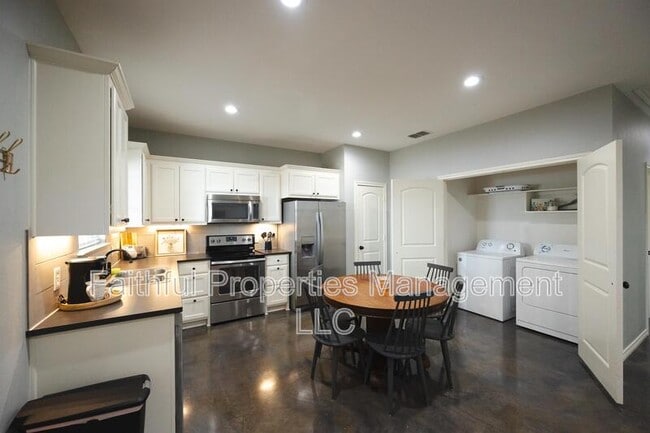 Photo - 14221 County Rd 452