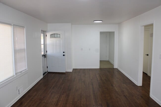 Photo - Cozy 2-bedroom, 1-bath home with vanity located in Independence, MO