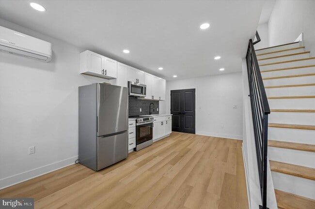 Photo - 1911 W Hunting Park Ave