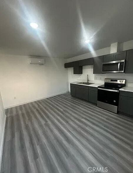 Photo - 648 E Cerritos St