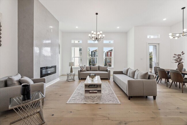 Photo - 2122 Oatfield Dr