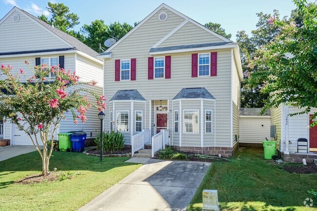 Building Photo - Gorgeous Three Bedroom Home!