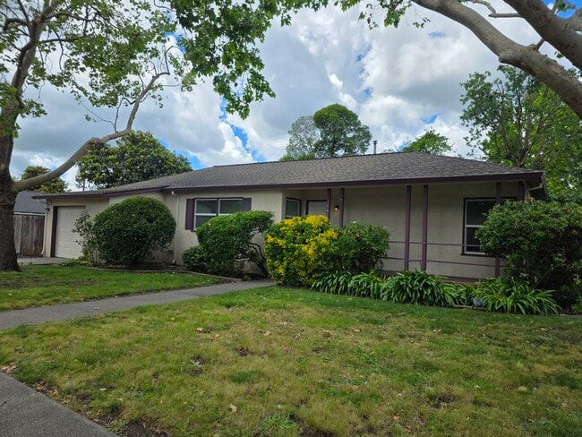 Photo - 1545 Brookside Dr