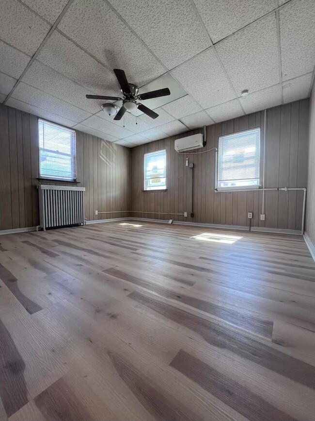 Building Photo - 1244 S 22nd St Unit 1B Rental