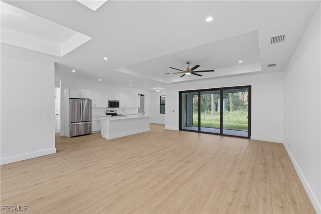 Photo - 2561 Wilson Blvd N