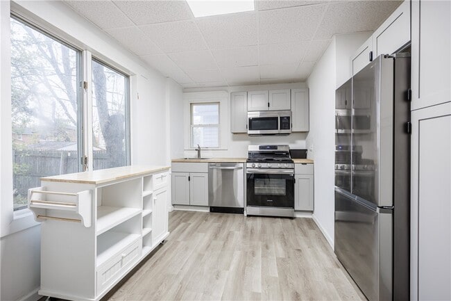 Photo - 35 Lawton St