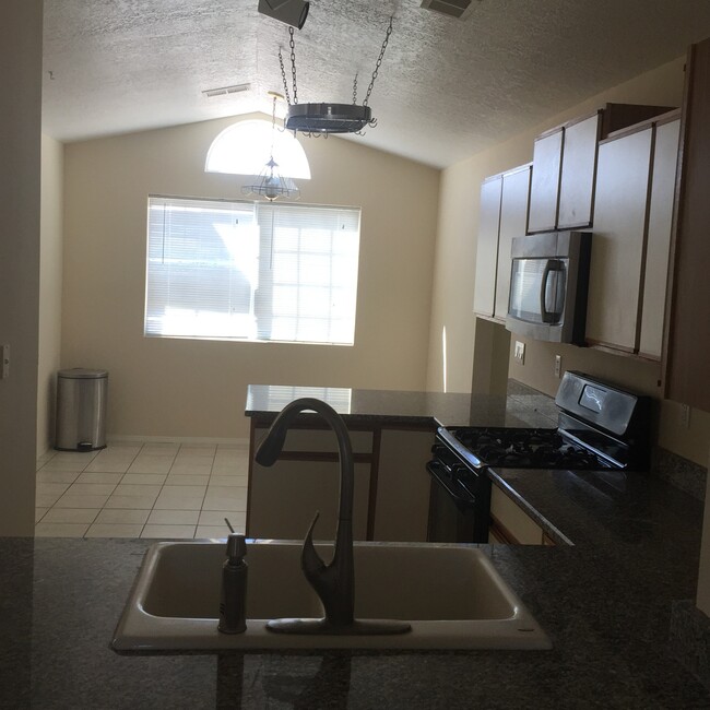 Photo - 7401 Branco Dr NE