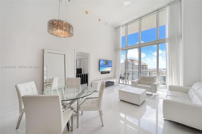 Photo - 475 Brickell Ave Unidad 2807