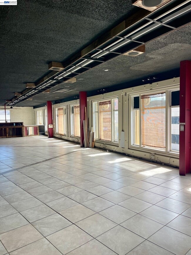 Photo - 22622 Mission Blvd