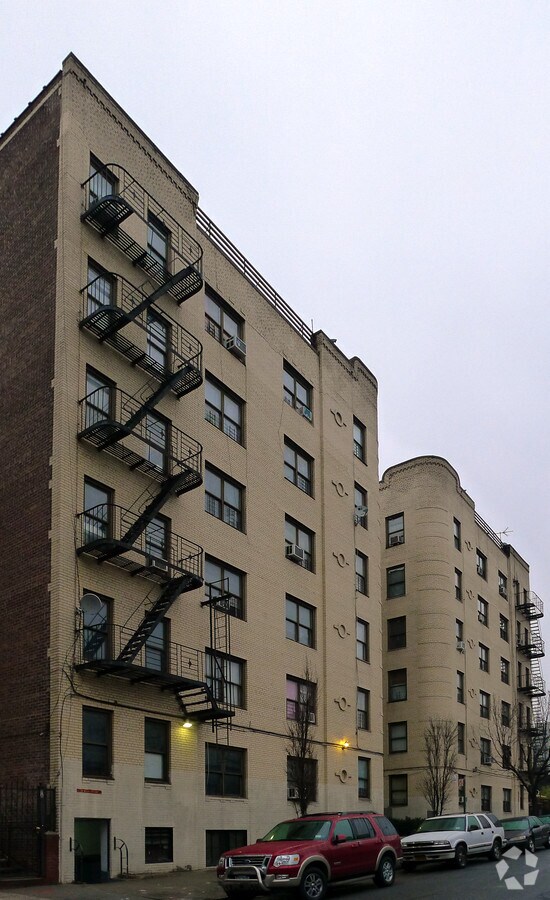 Photo - 11 W 172nd St