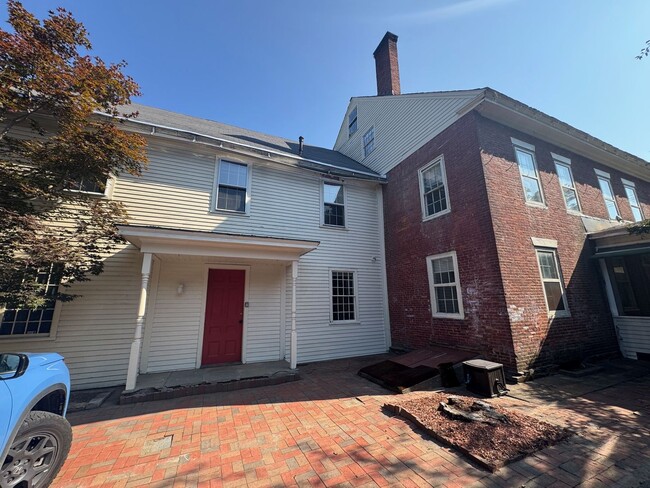 Photo - 20 Main St Unit Main House