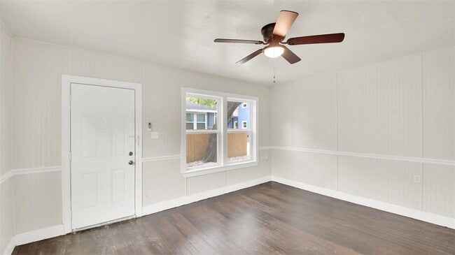 Photo - 4010 Speedway