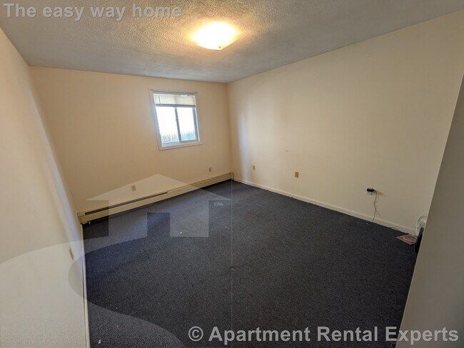 Building Photo - 569 Somerville Ave Unit #1