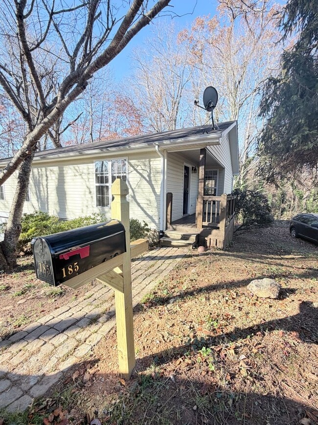 Photo - West Asheville 3 Bed, 2 Bath Home For Rent