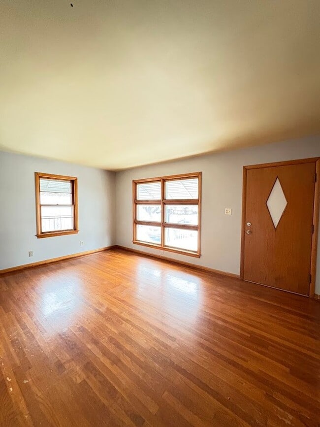 Photo - Three bedroom one bathroom home for rent