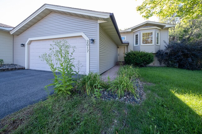 Building Photo - 2017 Vienna Ln Rental