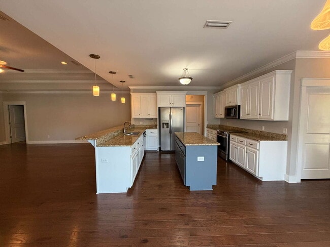 Photo - Available now FOR RENT in Dothan, AL!!