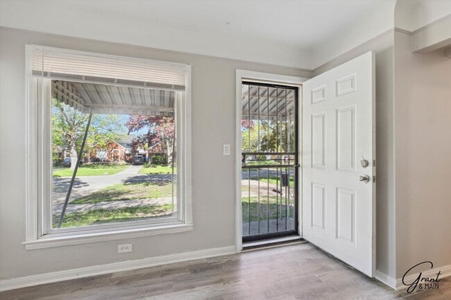Photo - $1200 3 bedroom bungalow