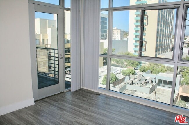 Photo - 1241 5th St Unit 302