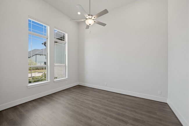 Photo - 2030 Highland Moss Rd