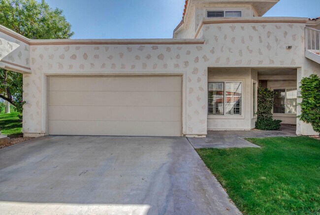 237 Vista Royale Cir W